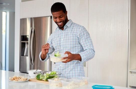 Build Muscle, Save Time: Easy Meal Prep for Busy Men