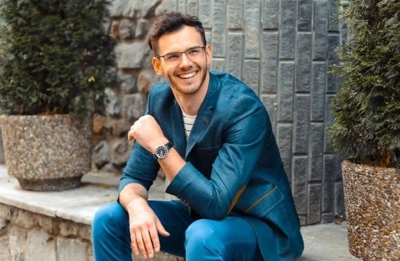 Create a Budget-Friendly Men’s Capsule Wardrobe in 8 Easy Steps
